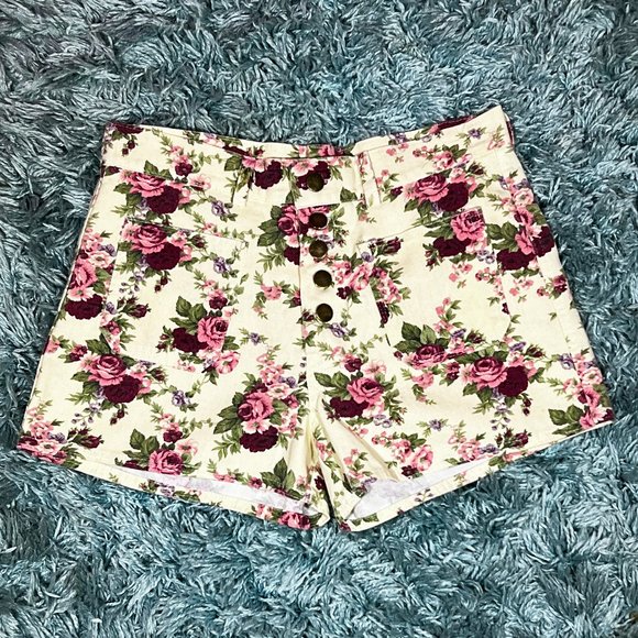High-Waisted Floral Button Up Hot Pants Shorts - Picture 1 of 5